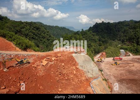 Construction panlongue à Chongqing d'une centrale électrique à stockage par pompage Banque D'Images