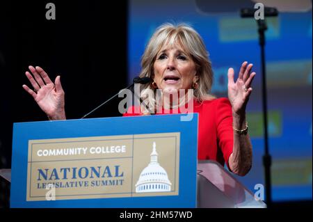 Washington, États-Unis.07th févr. 2022.La première dame Jill Biden a pris la parole au Sommet législatif national du Collège communautaire de 2022.Crédit : SOPA Images Limited/Alamy Live News Banque D'Images