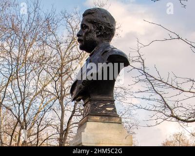 Mémorial de bronze à Sir Arthur Sullivan, compositeur et collaborateur de W.S.Gilbert, par William Goscombe John, 1903 ans, dans les jardins Victoria Embankment, Londres Banque D'Images