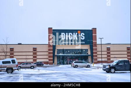 BRAINERD, MN - 19 DEC 2019: Dicks entrée au magasin de détail en hiver. Banque D'Images