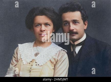 Albert Einstein (1879-1955) et sa première femme, Mileva 1912. (colorisé) Banque D'Images