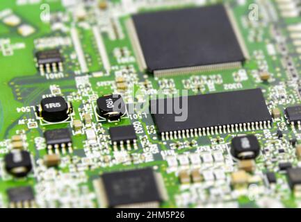 Carte de circuit imprimé du microprocesseur. Micro-technologie et micropuce. Composants électroniques et conducteurs Banque D'Images
