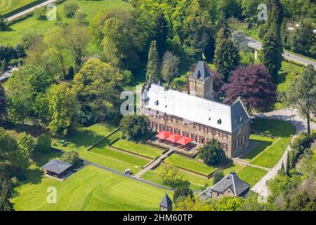 , Vue aérienne, Haus Oefte, Essener Golfclub, Kettwig, Essen, région de la Ruhr, Rhénanie-du-Nord-Westphalie, Allemagne, château, DE, Europe, golf, parcours de golf, golf m Banque D'Images