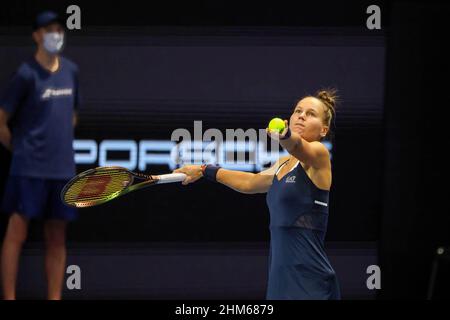 Saint-Pétersbourg, Russie.07th févr. 2022.Veronika Kudermetova, de Russie, joue contre Belinda Bencic, de Suisse, lors du tournoi de tennis 2022 du Trophée des dames de Saint-Pétersbourg.Note finale: (Veronika Kudermetova 1-2 Belinda Bencic) crédit: SOPA Images Limited/Alamy Live News Banque D'Images