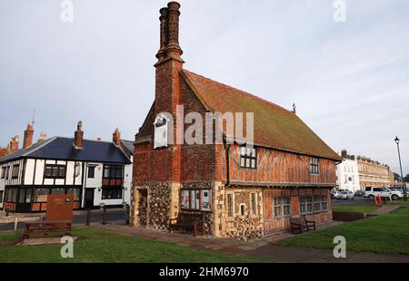 Bâtiment et musée historiques Tudor Moot Hall dans la ville côtière d'Aldeburgh, Suffolk Banque D'Images