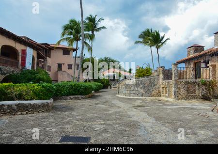 Casa de Campo Resort et Villas, la Romana, République Dominicaine. 12 janvier 2022. Shopping et musée du village d'Altos de Chavón. Banque D'Images