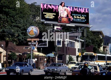 Donna Summer bilboard et le restaurant Source sur le Sunset Strip à Los Angeles, CA vers 1979. Banque D'Images