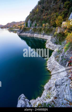 Vue sur le lac Salto, Petrella Salto, Latium, Italie, Europe Banque D'Images