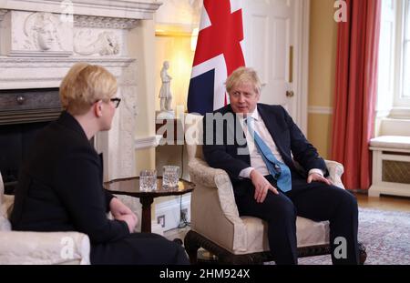 Le Premier ministre Boris Johnston s'entretient avec le Premier ministre de Lituanie, Ingrida Simonyte, avant une réunion bilatérale au 10 Downing Street, Londres. Date de la photo: Mardi 8 février 2022. Banque D'Images