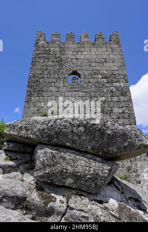 Château et tour, Sortelha, Serra da Estrela, Beira Alta, Portugal Banque D'Images