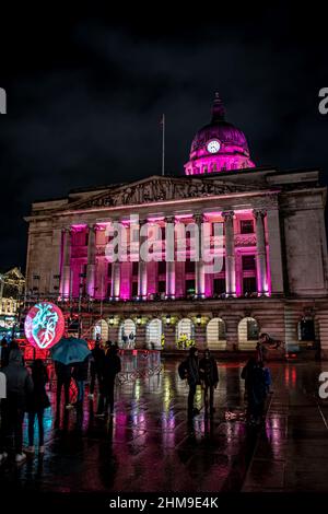 Rebel Heart by Nonsuch Studios dans l'Old Market Square pendant la nuit lumière de Nottingham 2022. Banque D'Images