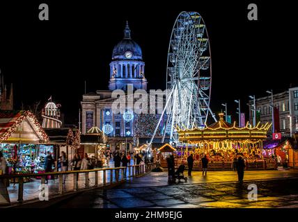 Marché de Noël de l'ancienne place du marché à Nottingham, décembre 2021 Banque D'Images