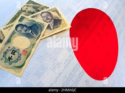 Yen japonais au-dessus du drapeau, avec les cours de la bourse, Banque D'Images