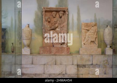 Grenier Pentelic Marble Stole de 350-300 B.C exposition dans Pennsylvania Museum of Archaeology and Anthropology.Philadelphia.Pennsylvania.USA Banque D'Images