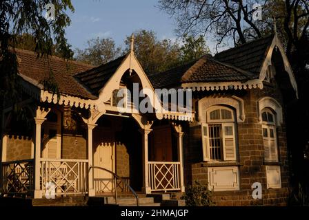 Deolali, Maharashtra, Inde- Asie, Fév, 2009 : belle maison en bois de cent ans extérieur style vintage unique Design Banque D'Images