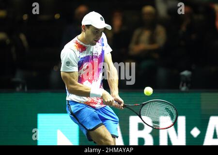 ROTTERDAM, PAYS-BAS - FÉVRIER 8 : Aslan Caratsev de Russie pendant 49th ABN AMRO World tennis Tournement 2022 à Ahoy le 8 février 2022 à Rotterdam, pays-Bas (photo de Henk Seppen/Orange Pictures) Banque D'Images