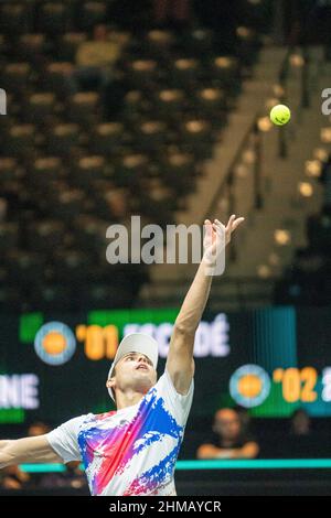 ROTTERDAM, PAYS-BAS - FÉVRIER 8 : Aslan Caratsev de Russie pendant 49th ABN AMRO World tennis Tournement 2022 à Ahoy le 8 février 2022 à Rotterdam, pays-Bas (photo de Henk Seppen/Orange Pictures) Banque D'Images