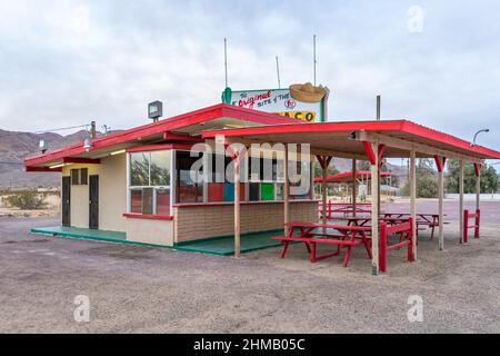 Yermo, CA, Etats-Unis – 29 janvier 2022 : le premier et premier emplacement pour les restaurants de Taco situés dans la ville de Mojave Desert de Yermo, au nord de Barst Banque D'Images