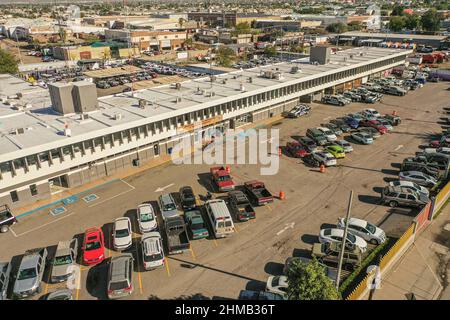 Bâtiment du siège de la police dans la zone nord d'Hermosillo, cour de patrouille et services publics municipaux, sécurité publique à Hermosillo, Mexique.(photo de Luis Gutierrez Norte photo) Edificio de la comandancia de la policia de Hermosillo zona norte, patio de patrullas y servicios publicos municipales, seguridad pudica de Hermosillo, Mexique.(photo par Luis Gutierrez Norte photo) Banque D'Images