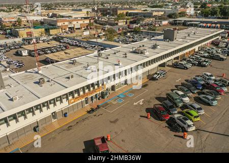 Bâtiment du siège de la police dans la zone nord d'Hermosillo, cour de patrouille et services publics municipaux, sécurité publique à Hermosillo, Mexique.(photo de Luis Gutierrez Norte photo) Edificio de la comandancia de la policia de Hermosillo zona norte, patio de patrullas y servicios publicos municipales, seguridad pudica de Hermosillo, Mexique.(photo par Luis Gutierrez Norte photo) Banque D'Images