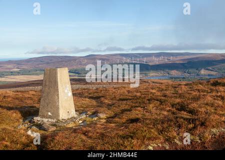 Le Sommet de Carn na h Easgainn classé comme un Graham près de Moy, en Écosse Banque D'Images