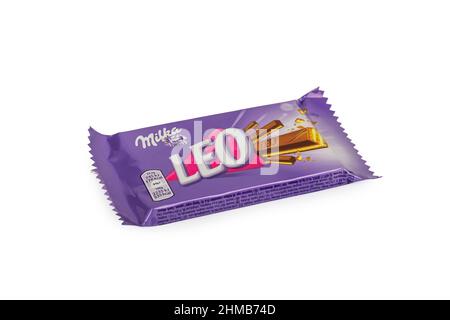 PULA, CROATIE - 5 FÉVRIER 2022 : photo d'un chocolat Milka Leo suisse, fabriqué par Mondelez International. Banque D'Images