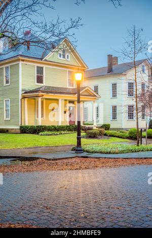 Maisons dans le centre-ville de Raleigh, Caroline du Nord, États-Unis Banque D'Images