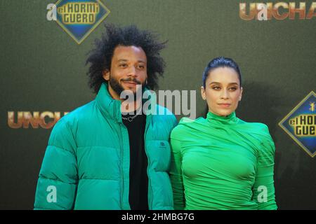 Madrid, Espagne. 08th févr. 2022. Marcelo Vieira et Clarice Alves assistent à la première "Uncharted" dans les Tres60 studios de Madrid. Crédit : SOPA Images Limited/Alamy Live News Banque D'Images