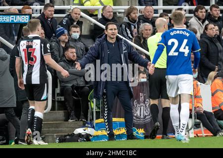 Frank Lampard responsable d'Everton gestuelle et réagit pendant le jeu Banque D'Images