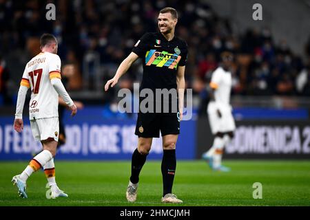 Milan, Italie. 08 février 2022. Edin Dzeko du FC Internazionale réagit lors du match de football de Coppa Italia entre le FC Internazionale et AS Roma. Credit: Nicolò Campo/Alay Live News Banque D'Images