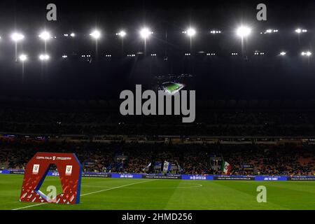 Milan, Italie. 08th févr. 2022. Une vue générale du stade avec l'Italie mise en place lors du match de football de quart de finale de la coupe d'Italie entre le FC Internazionale et AS Roma au stade San Siro à Milano (Italie), le 8th février 2021. Photo Andrea Staccioli/Insidefoto crédit: Insidefoto srl/Alamy Live News Banque D'Images