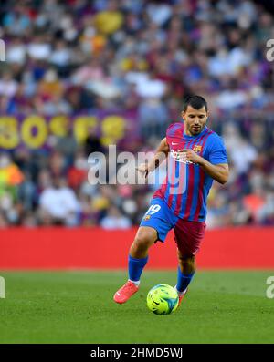 Sergio Kun Agüero (19) du FC Barcelone pendant la dixième journée du match de la Liga Santader entre le FC Barcelone et le Real Madrid au stade Camp Nou, le 24 octobre 2021 à Barcelone, Espagne. Banque D'Images