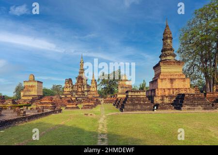 Parc historique de Sukhotai, ruines de Wat sa si. Un des plus beaux et vaut le détour en Thaïlande. Destination de voyage populaire en visitant le sud-est Banque D'Images