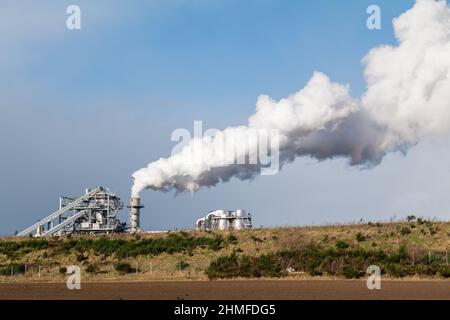 INVERNESS,HIGHLANDS,ÉCOSSE - 9 FÉVRIER 2022 : il s'agit de l'usine West Fraser Europe à Morayhill, Inverness, Highlands, Écosse, le 9 février 2022 Banque D'Images