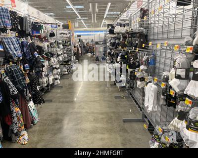 Augusta, GA, États-Unis - 01 02 22 : Walmart Supercenter Interior Banque D'Images