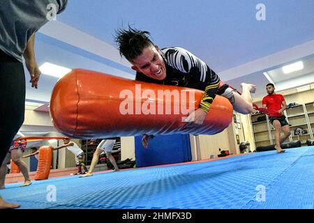 La Paz, Bolivie. 9th févr. 2022. MMA 'Mixed Martial Arts', session de Wrestling formation à la Paz, Bolivie (Credit image: © Christian Lombardi/ZUMA Press Wire) Banque D'Images