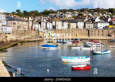 Port de Mousehole, Cornouailles, Royaume-Uni, Angleterre, Mousehole, Mousehole Cornwall, port de Mousehole, port de Mousehole, port, port, Cornish, bateaux, village Banque D'Images