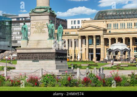 Schlossplatz avec Jubilee Column et Friedrichsbau, Stuttgart, Bade-Wurtemberg, Allemagne Banque D'Images