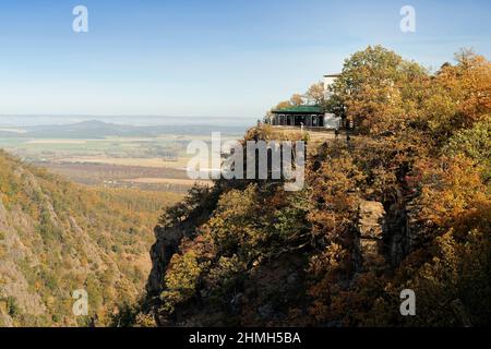 Vue de Hexentanzplatz (site de danse des sorcières) au Bodetal, Thale, Harz, Saxe-Anhalt, Allemagne Banque D'Images