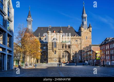 Katschhof avec vue sur le sud depuis la mairie gothique, Aix-la-Chapelle, Rhénanie-du-Nord-Westphalie, Allemagne Banque D'Images