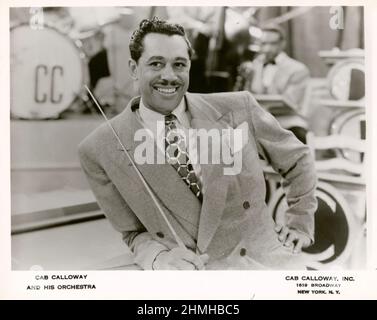 CAB CALLOWAY (1907-1994) photo promotionnelle du chanteur, danseur, chef de bande et acteur de jazz américain, vers 1945. De là, il semble qu'il était son propre directeur. Banque D'Images