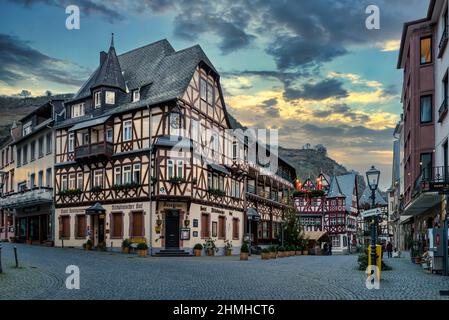 [M], Bacharach, Burgenwanderweg, Burgweg, Malerwinkel, Rhin moyen, haute vallée du Rhin moyen, vue sur la ville, UNESCO, Patrimoine mondial, Patrimoine culturel mondial, Hiver, fortifications-villes, Banque D'Images