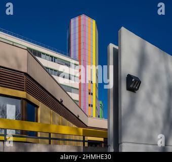 Bâtiments colorés, Université de Duisburg Essen, Campus Essen, ciel bleu Banque D'Images