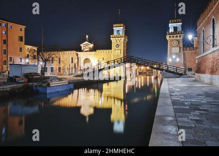 Italie, Vénétie, Venise, l'Arsenal de Venise de nuit Banque D'Images