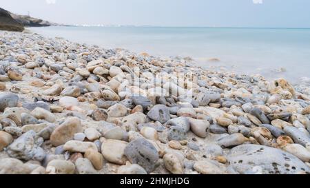 Magnifique Jebel Fuwairit Beach paysage avec des galets au Qatar. Banque D'Images