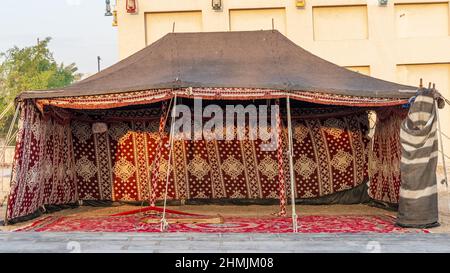 Tente arabe traditionnelle conservée pour exposition au Souq du qatar Banque D'Images