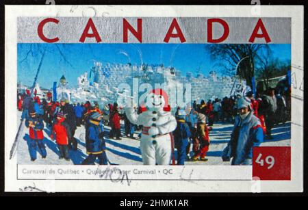 CANADA - VERS 2004 : un timbre imprimé au Canada montre le Carnaval d'hiver du Québec, attraction touristique, vers 2004 Banque D'Images