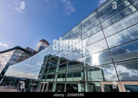 Dock 10 et BBC Building, MediaCity, Salford Quays. Banque D'Images