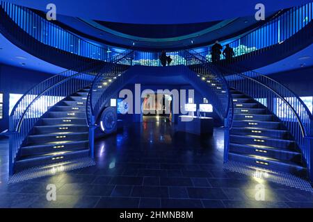 Leipzig, Allemagne. 11th févr. 2022. L'aquarium du zoo de Leipzig. La maison, qui a été rénovée depuis 2019 pour environ dix millions d'euros, a ouvert aux visiteurs vendredi. Credit: Sebastian Willnow/dpa-Zentralbild/dpa/Alay Live News Banque D'Images