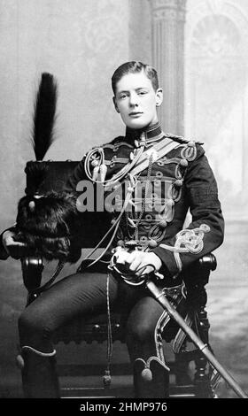 Winston Churchill dans l'uniforme militaire d'un hussar en 1895, à l'âge de 21 ans. Banque D'Images